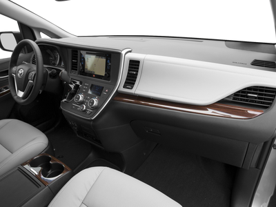 2017 Toyota Sienna XLE 8-Passenger