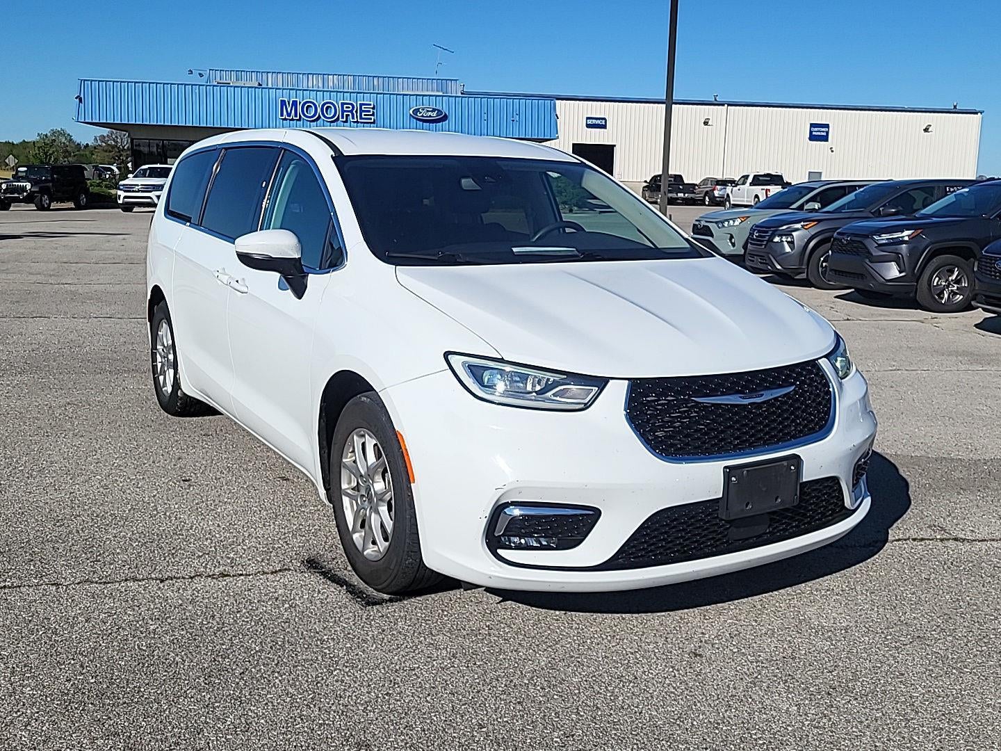 2023 Chrysler Pacifica Touring L