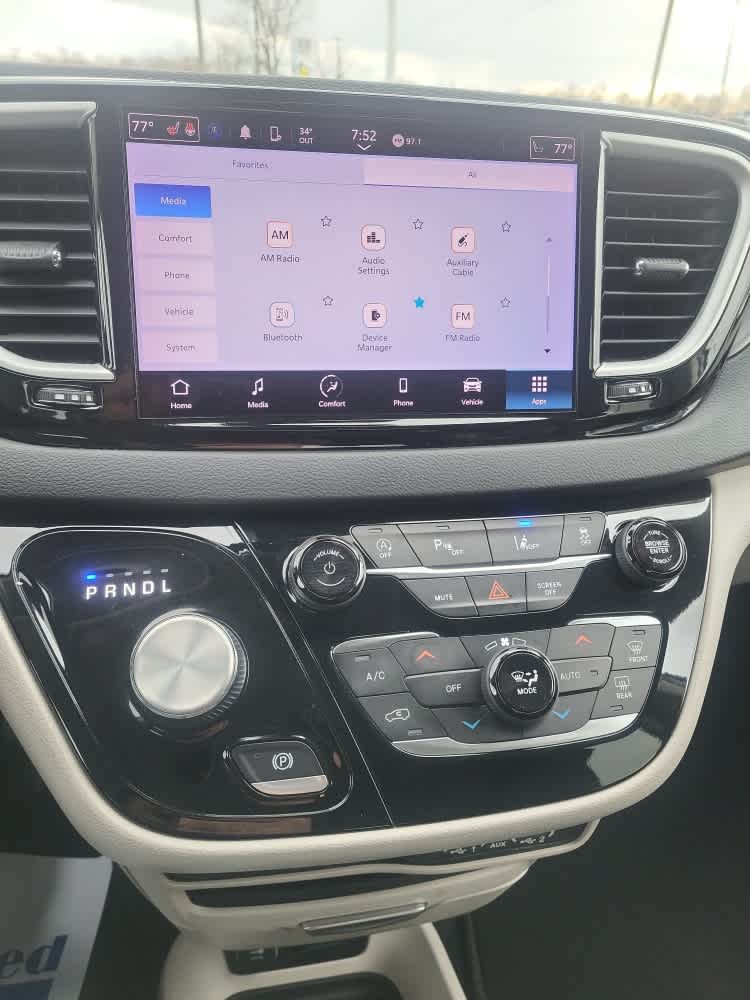 2023 Chrysler Pacifica Touring L