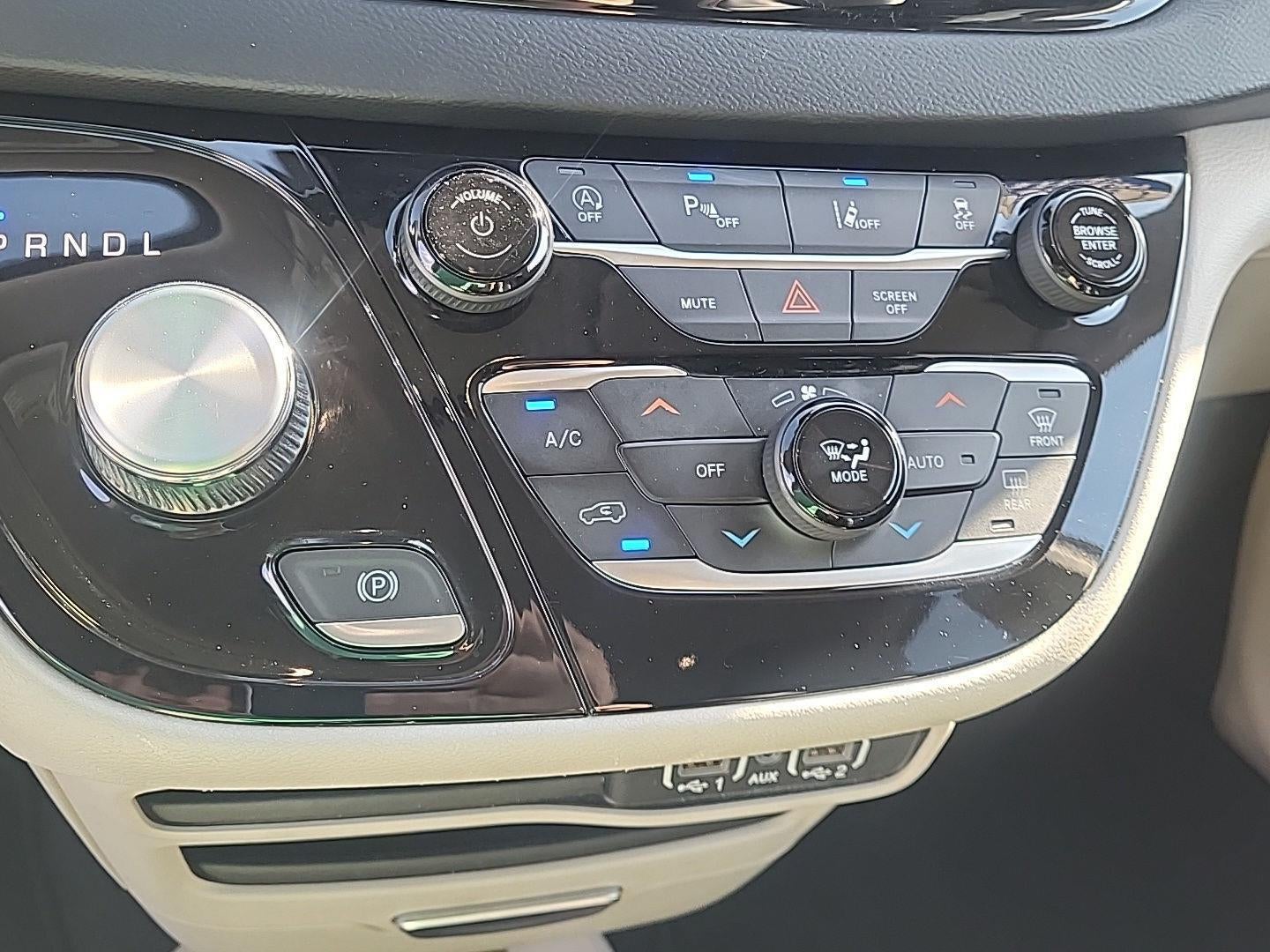 2023 Chrysler Pacifica Touring L