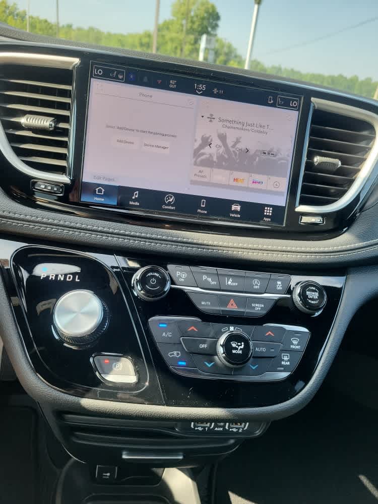 2025 Chrysler Pacifica Select