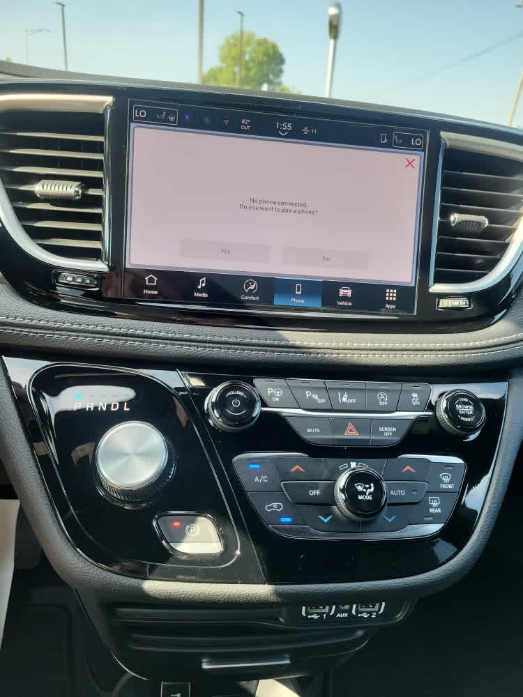 2025 Chrysler Pacifica Select