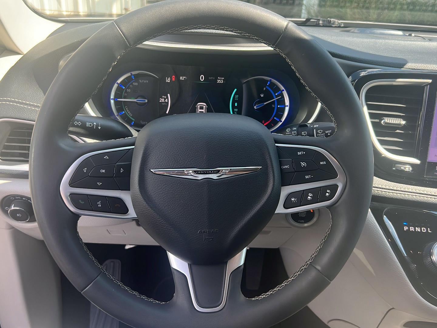 2023 Chrysler Pacifica Hybrid Touring L
