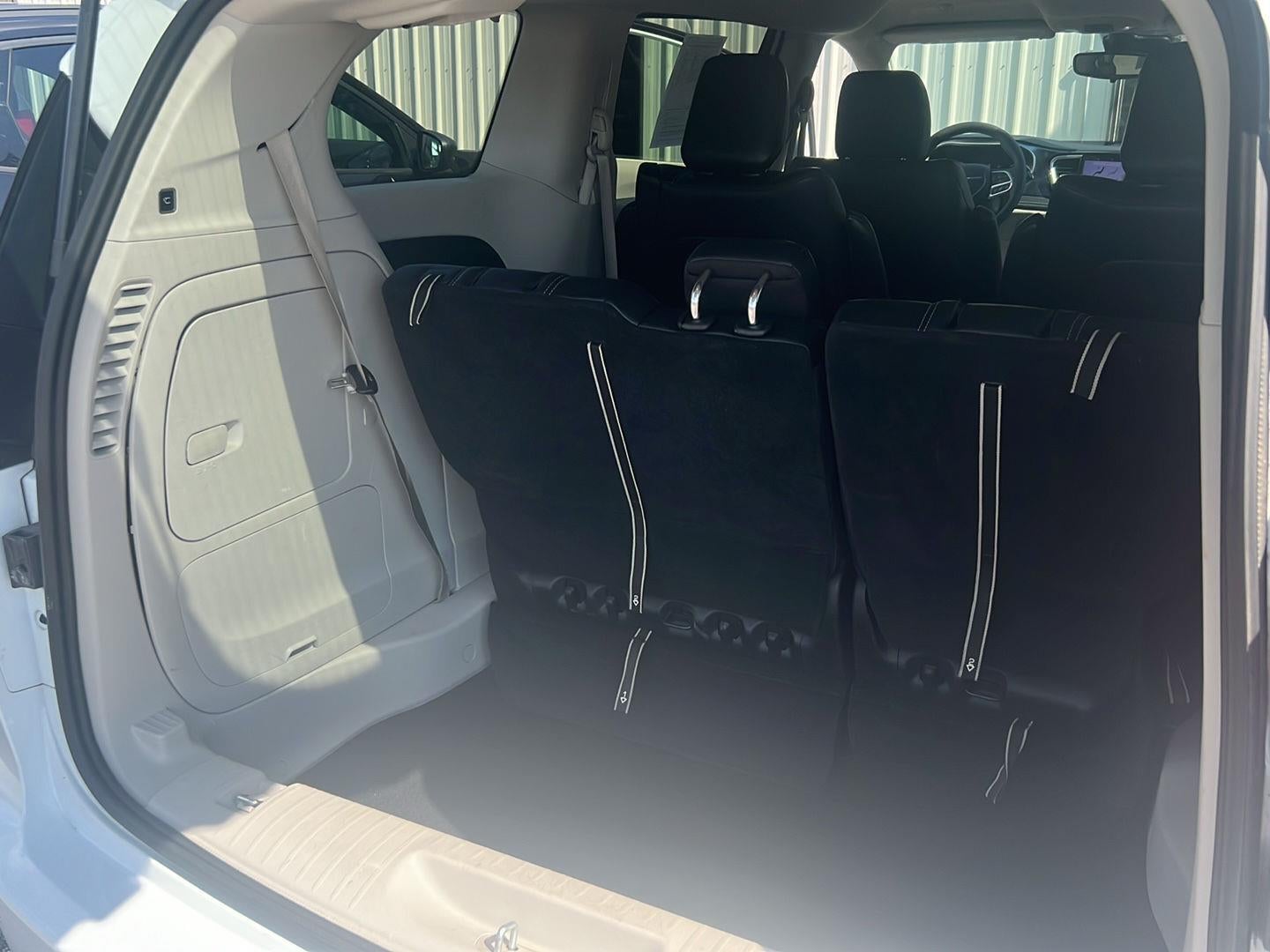 2023 Chrysler Pacifica Hybrid Touring L