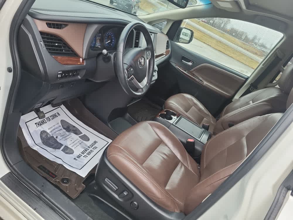 2016 Toyota Sienna Ltd Premium