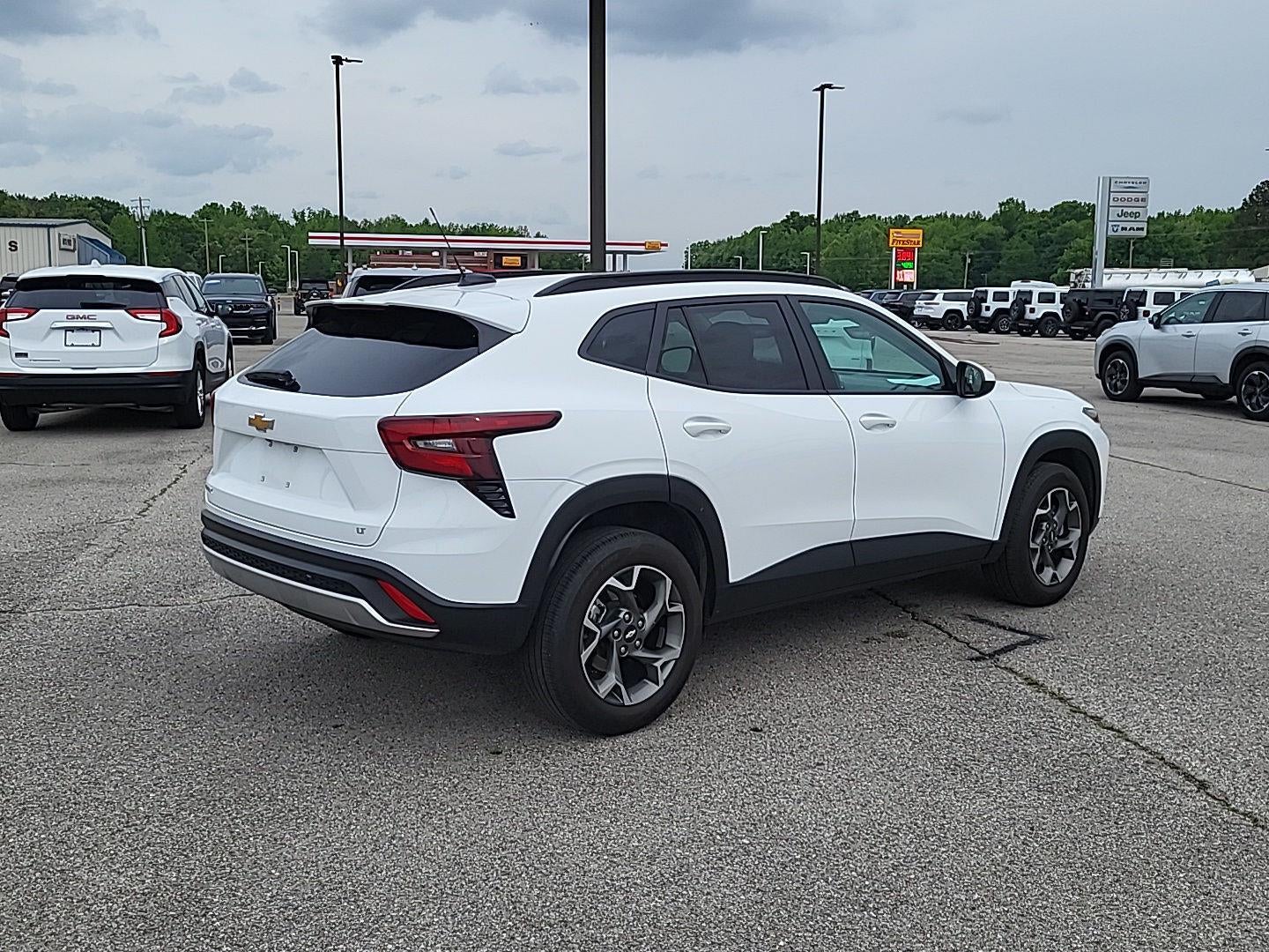 2025 Chevrolet Trax LT