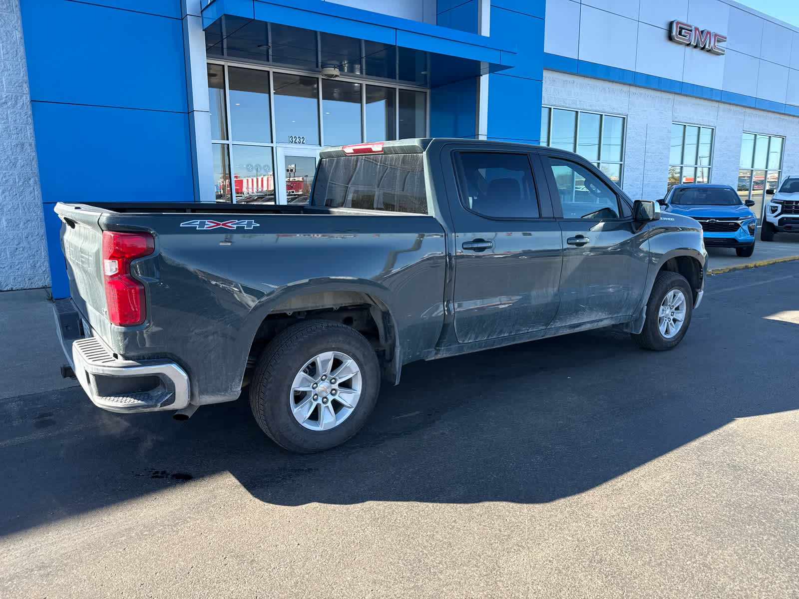 2025 Chevrolet Silverado 1500 LT