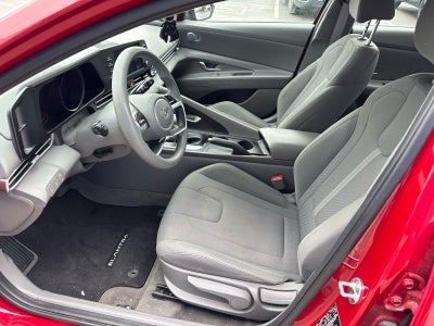 2023 Hyundai Elantra SE
