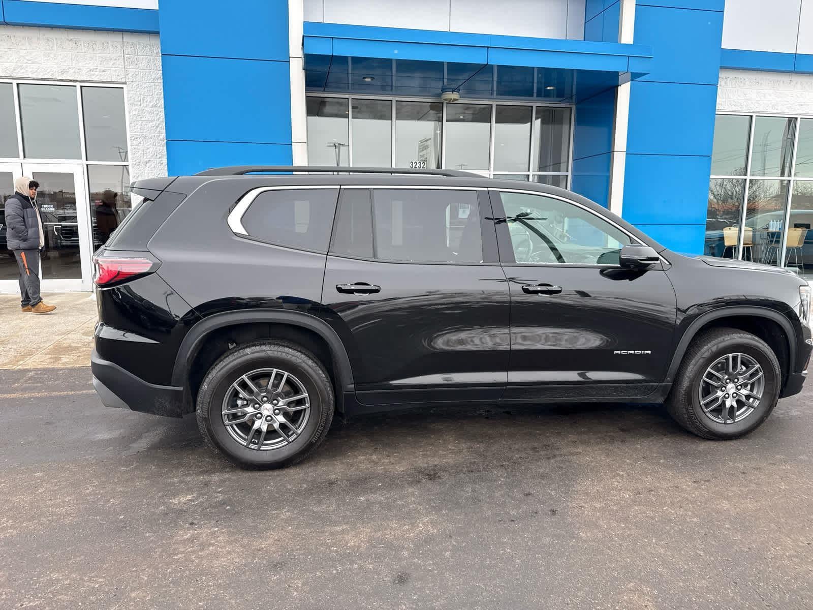 2025 GMC Acadia Elevation