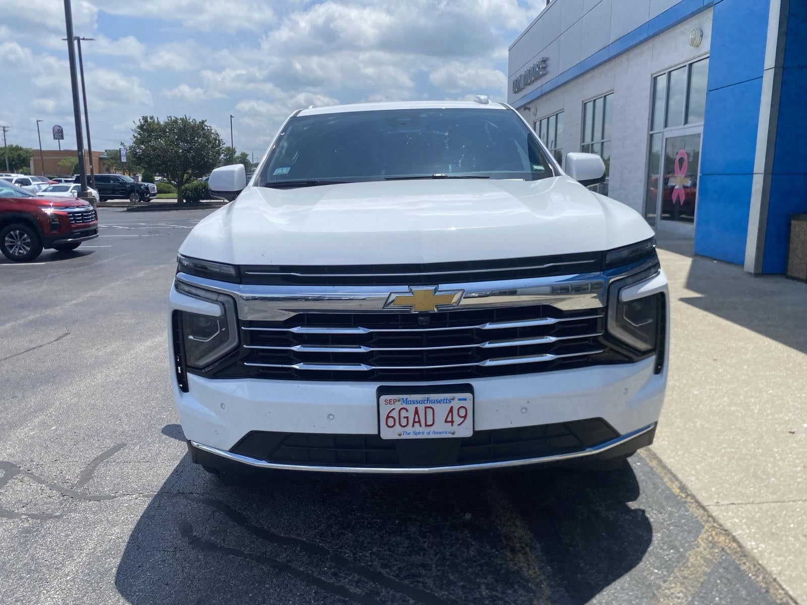 2025 Chevrolet Suburban LT