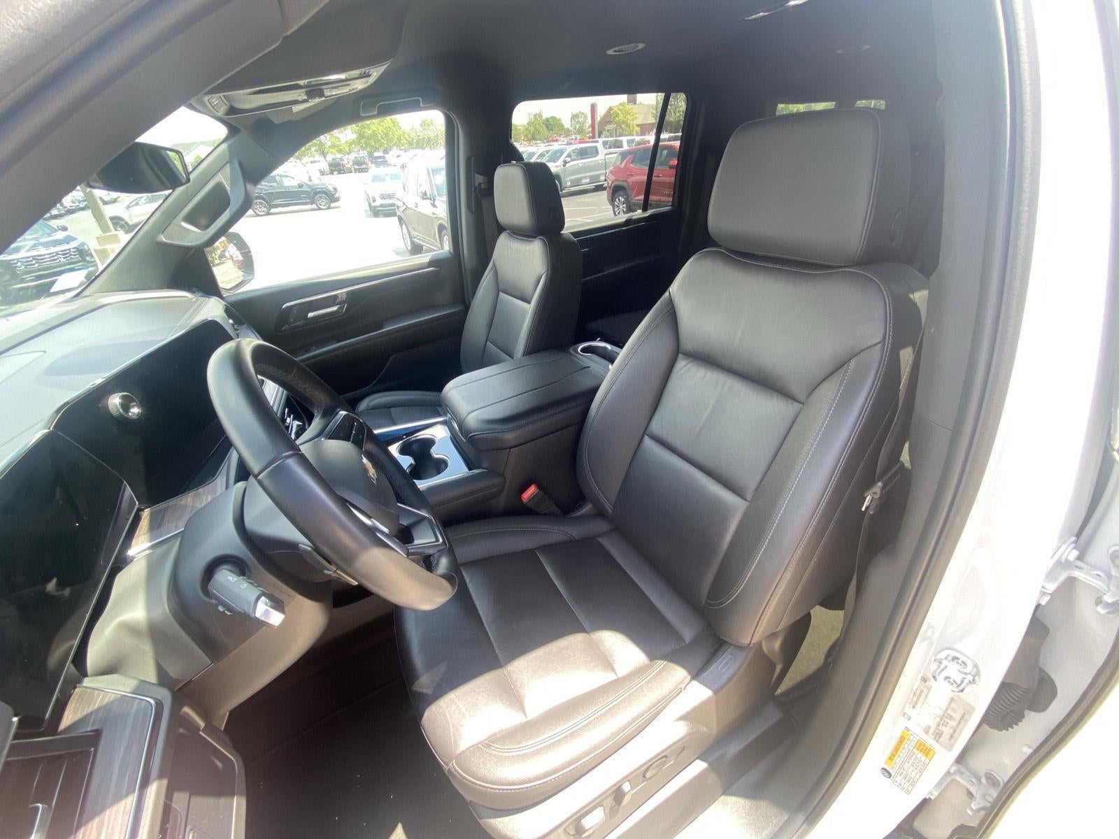 2025 Chevrolet Suburban LT
