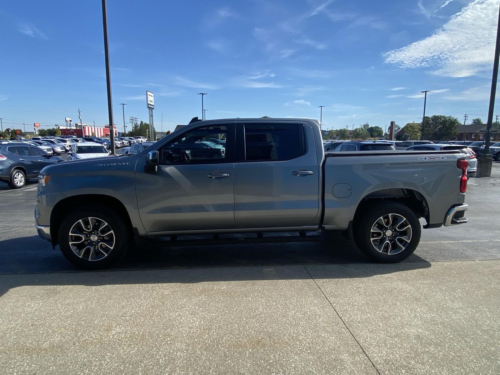 2023 Chevrolet Silverado 1500 LT (2FL)
