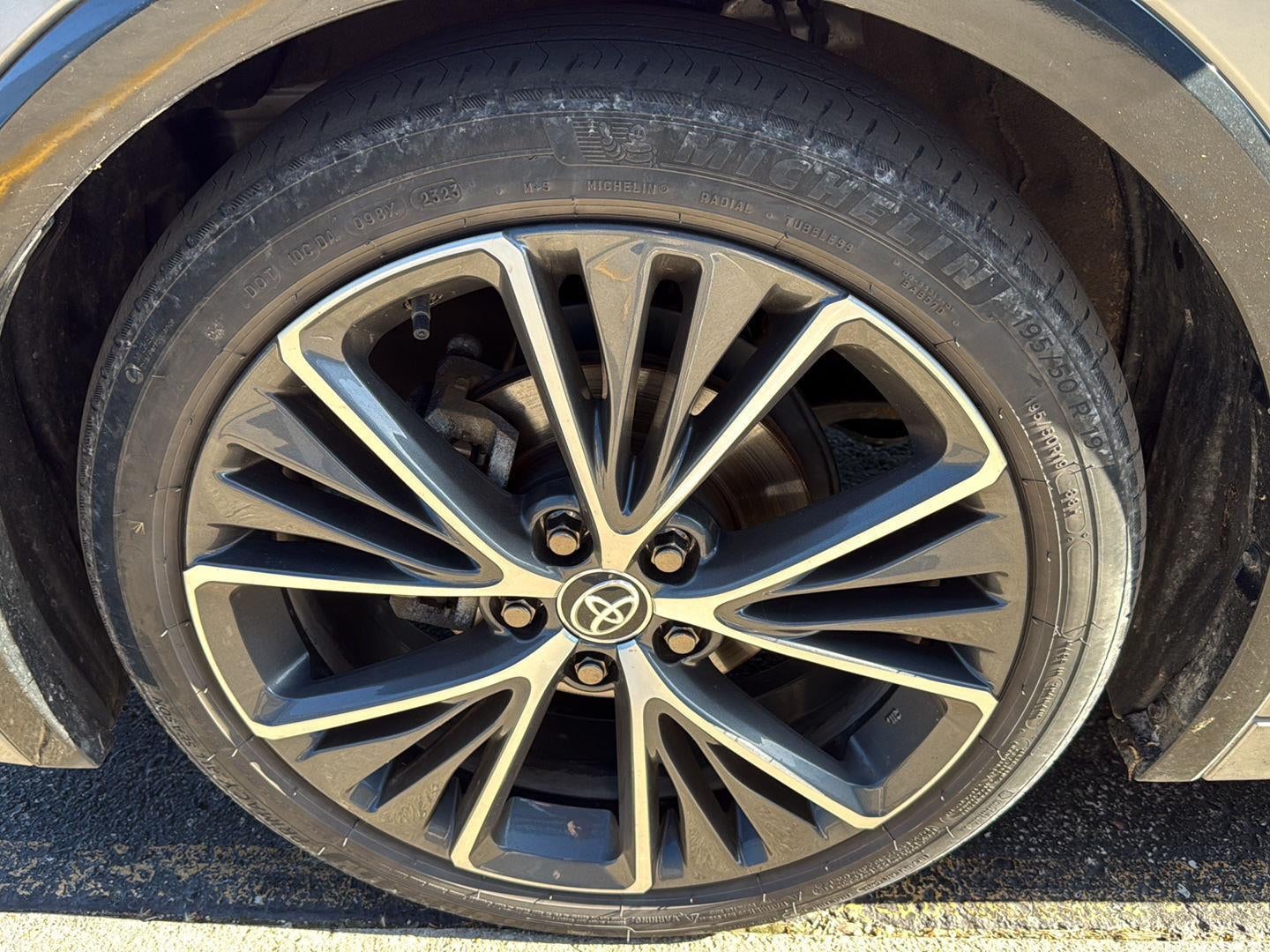 2023 Toyota Prius LE