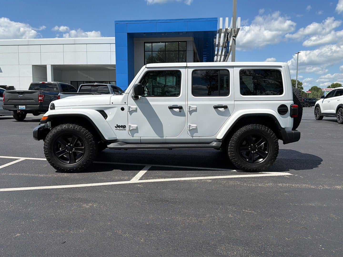 2021 Jeep WRANGLER UNLIMITED SAHARA
