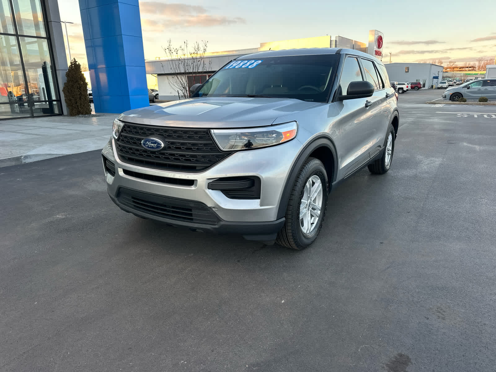 2023 Ford Explorer Base