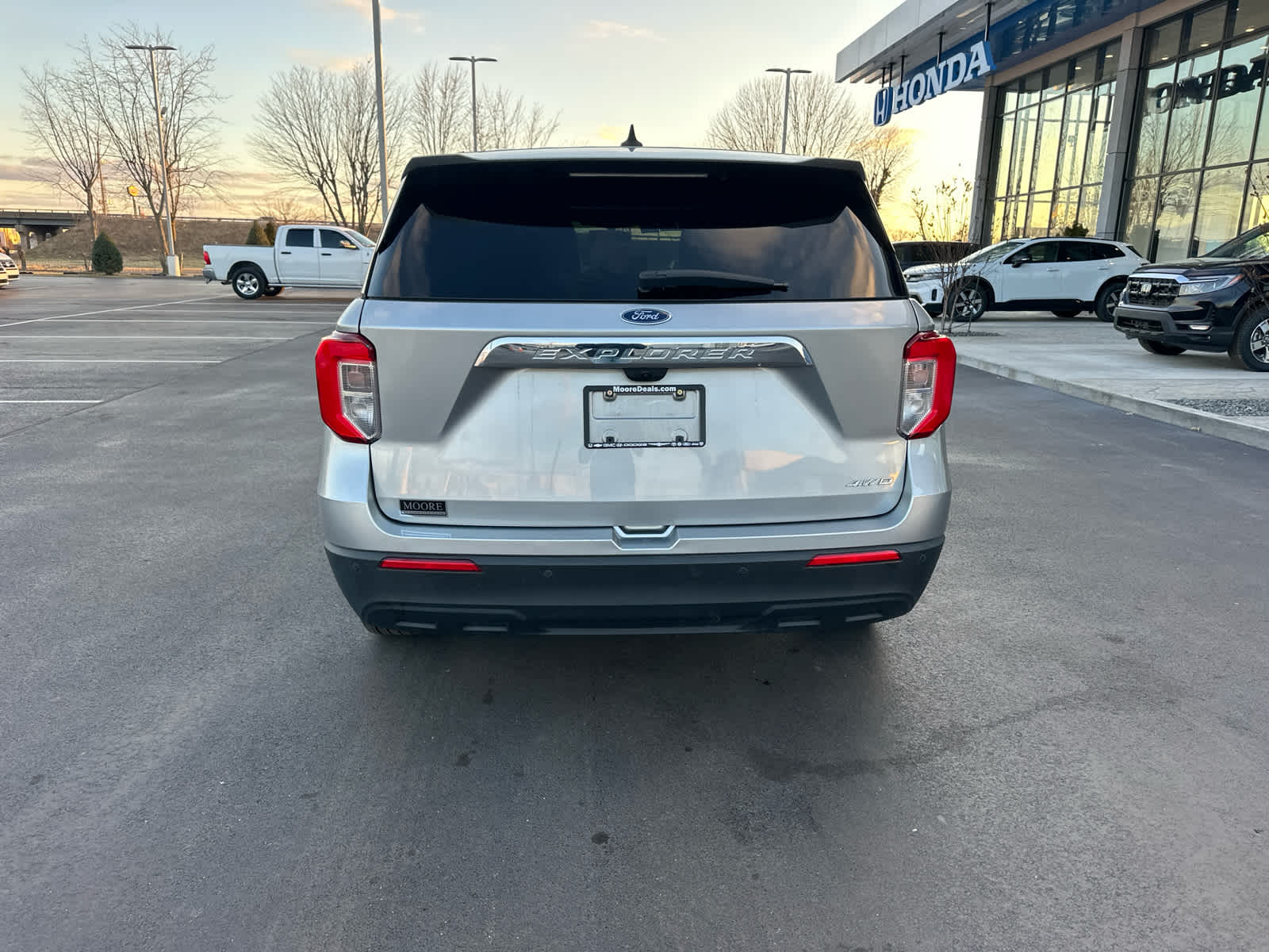 2023 Ford Explorer Base