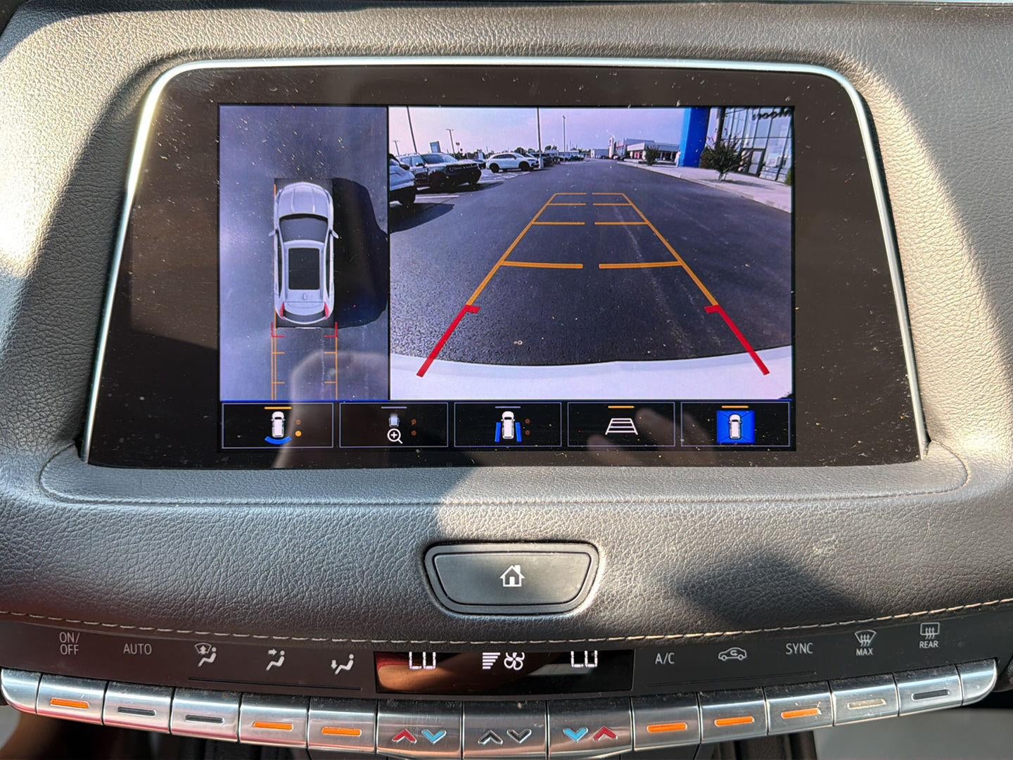 2023 Cadillac XT4 FWD Premium Luxury