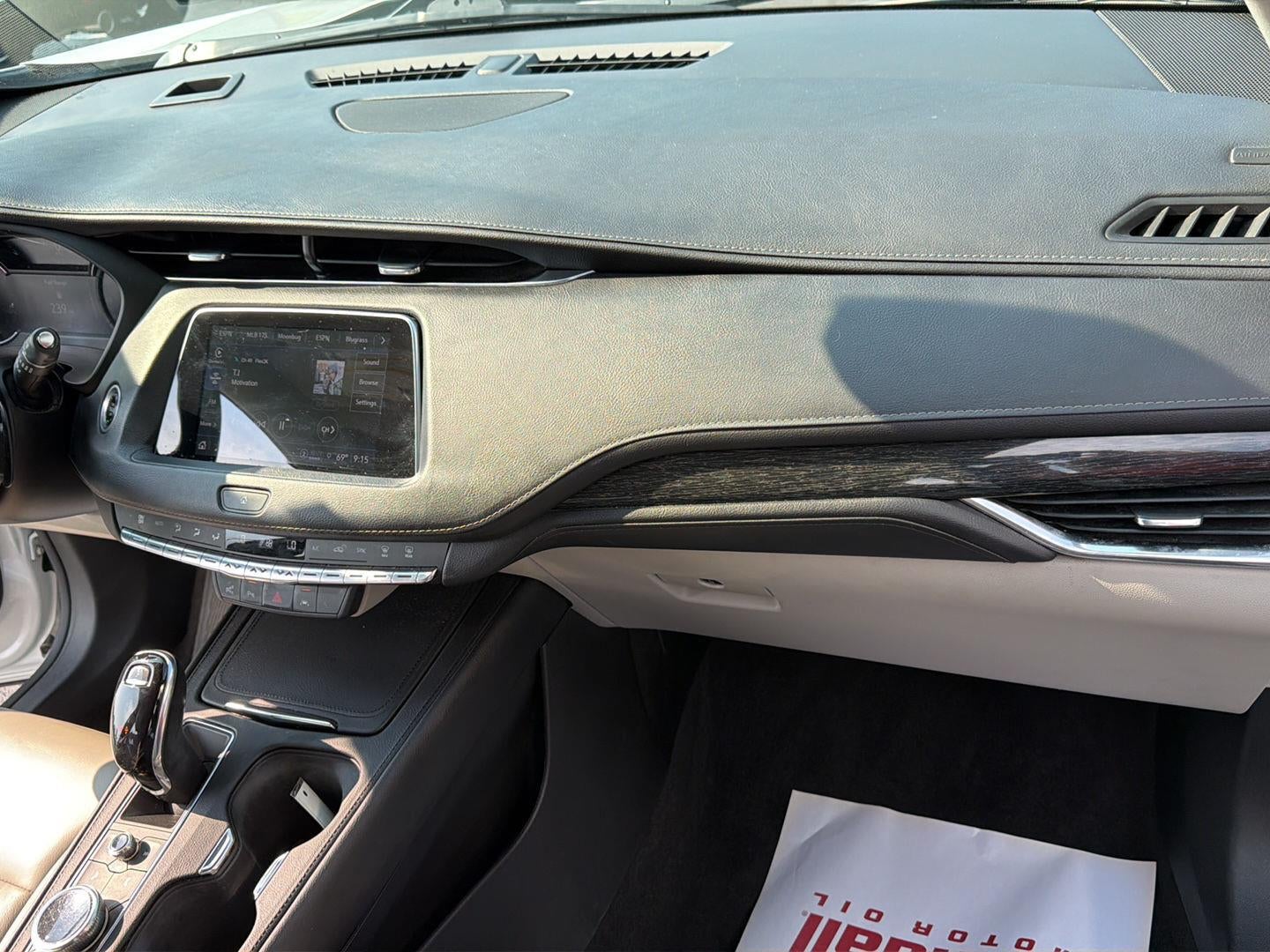 2023 Cadillac XT4 FWD Premium Luxury