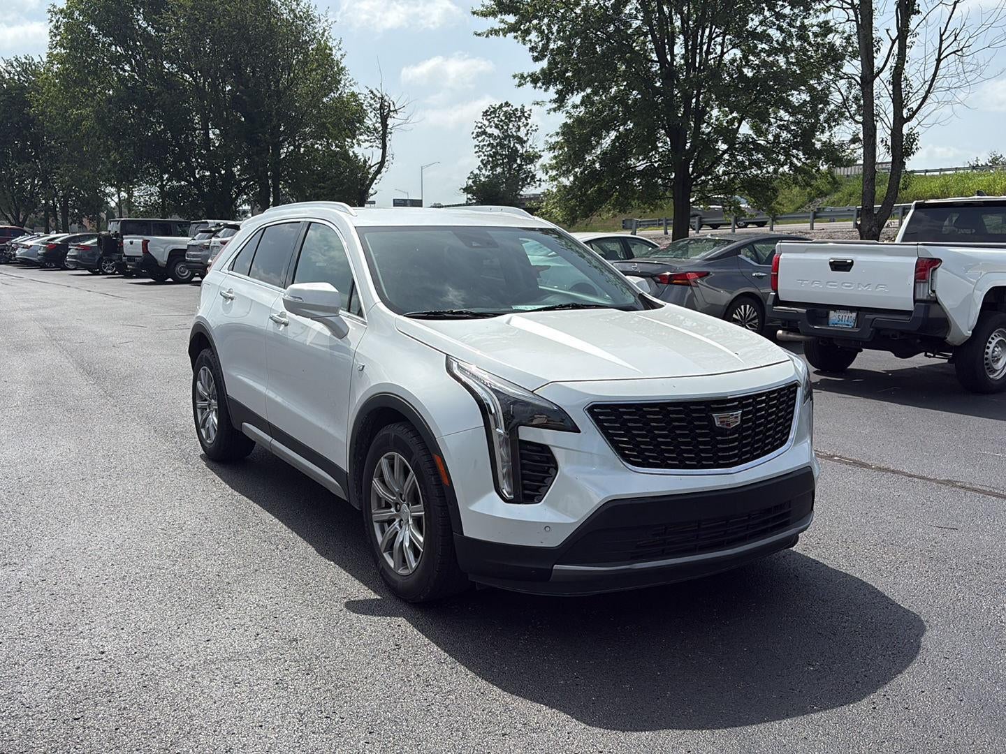 2023 Cadillac XT4 FWD Premium Luxury