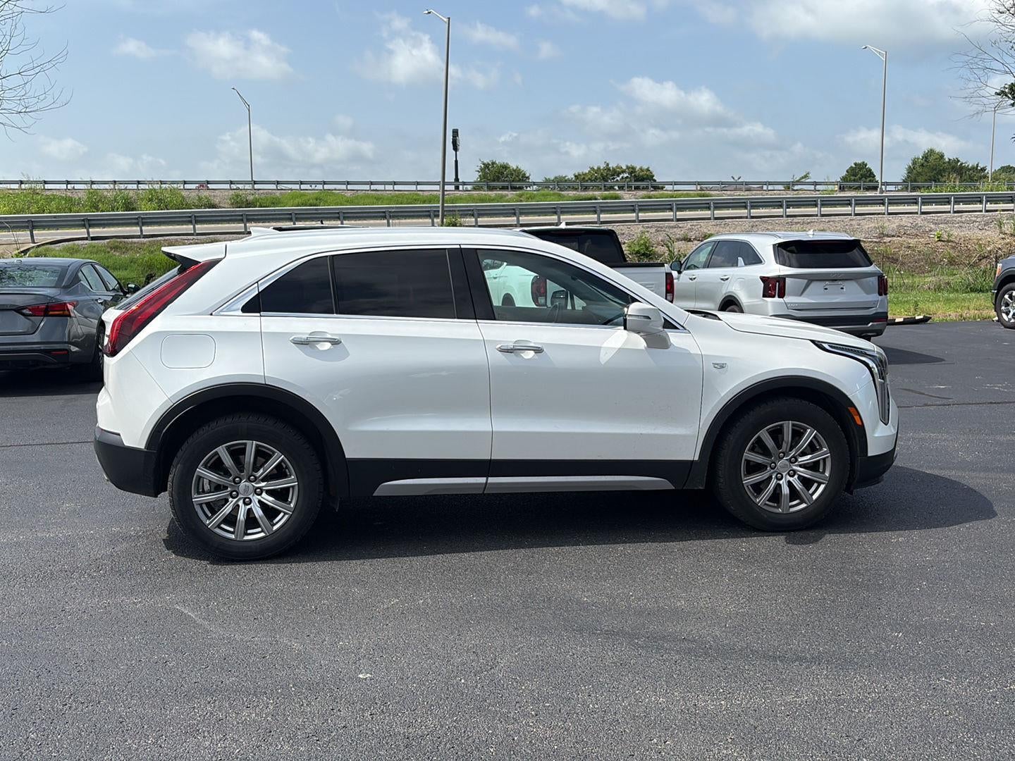 2023 Cadillac XT4 FWD Premium Luxury