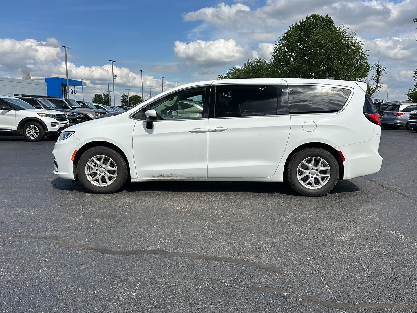 2023 Chrysler Pacifica Touring L