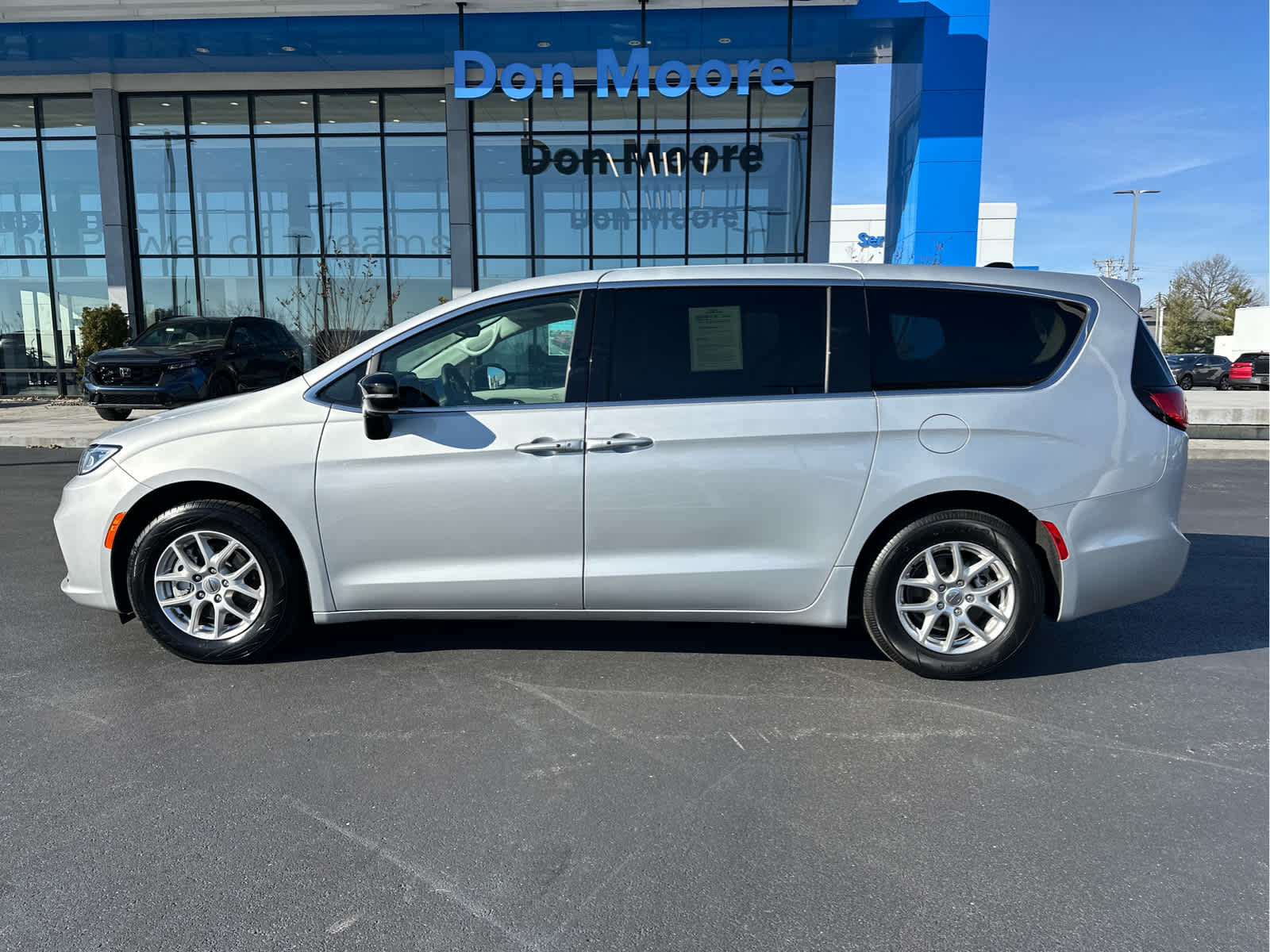 2024 Chrysler Pacifica Touring L
