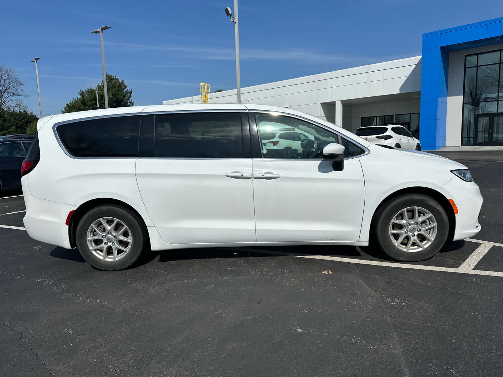 2023 Chrysler Pacifica Touring L
