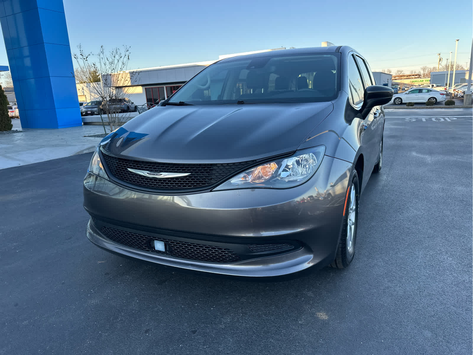 2023 Chrysler Voyager LX
