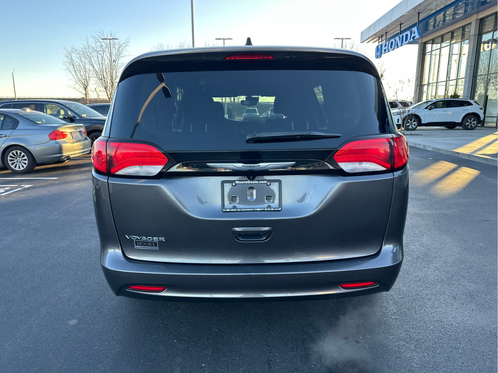 2023 Chrysler Voyager LX