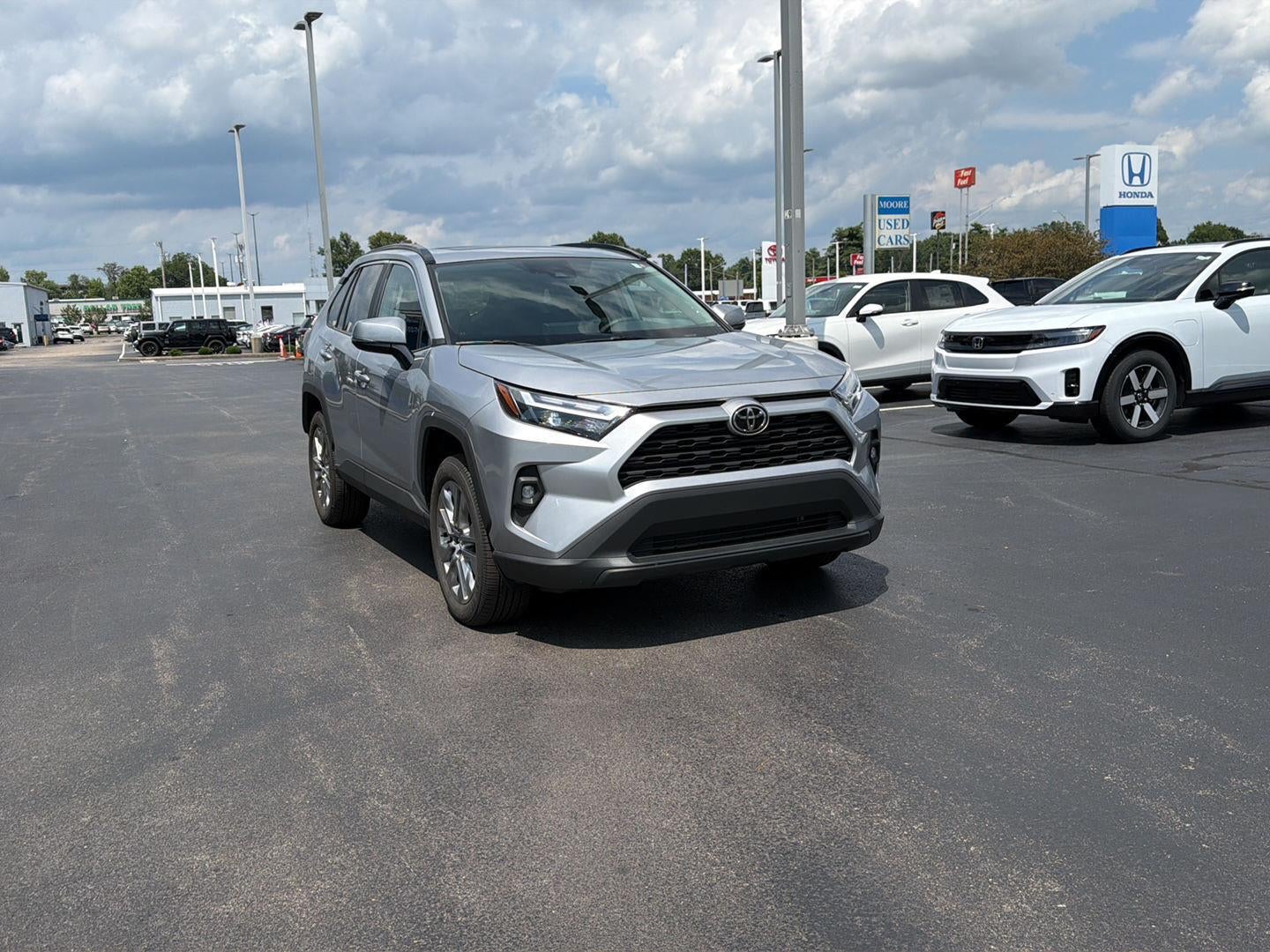 2025 Toyota RAV4 XLE Premium