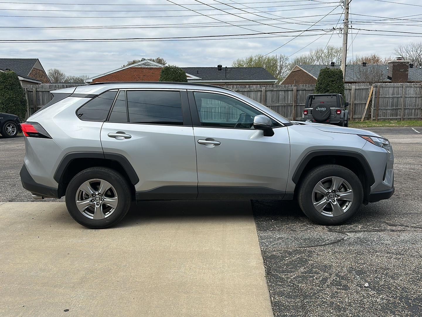 2025 Toyota RAV4 XLE