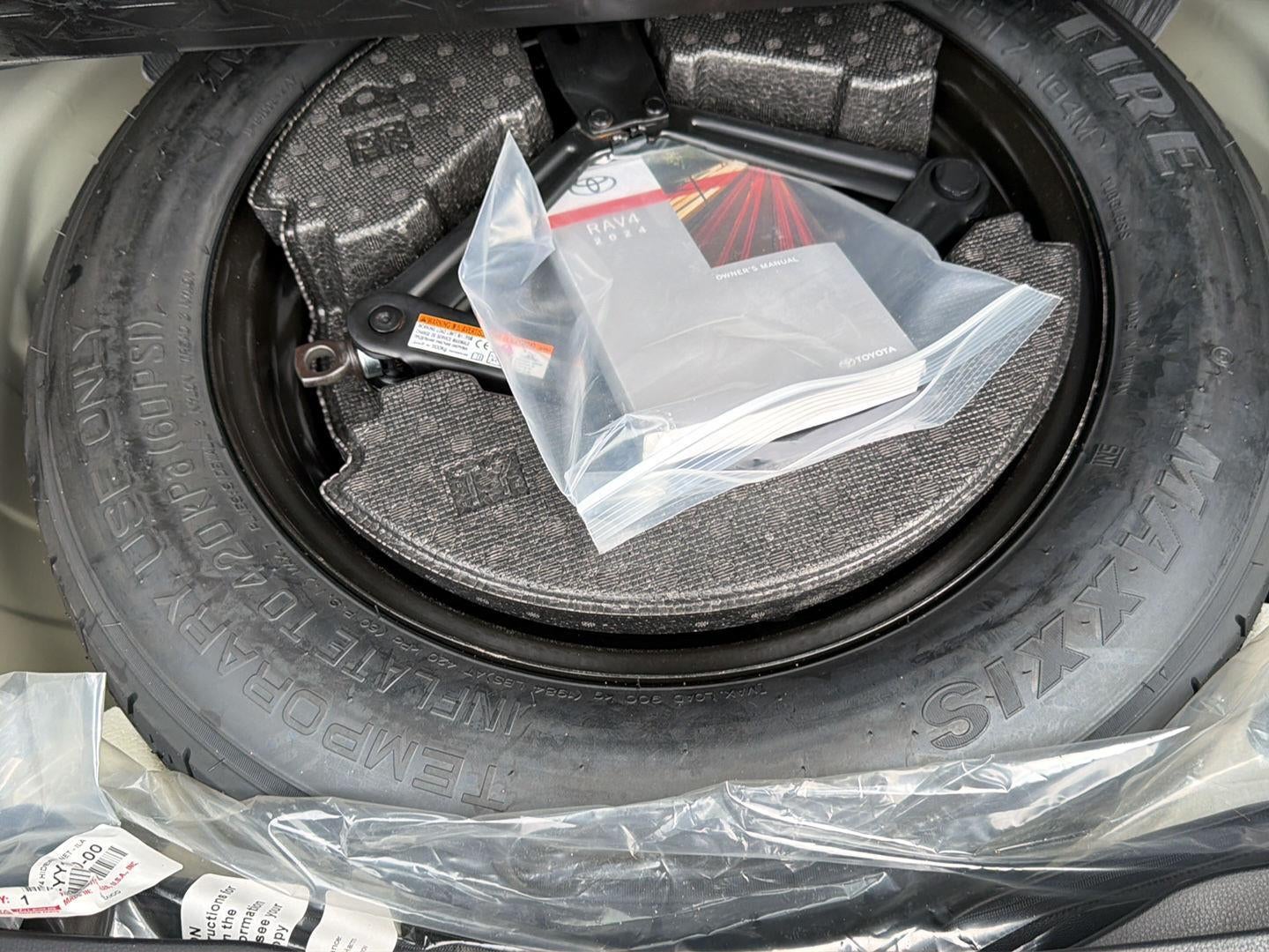 2024 Toyota Rav4 XLE