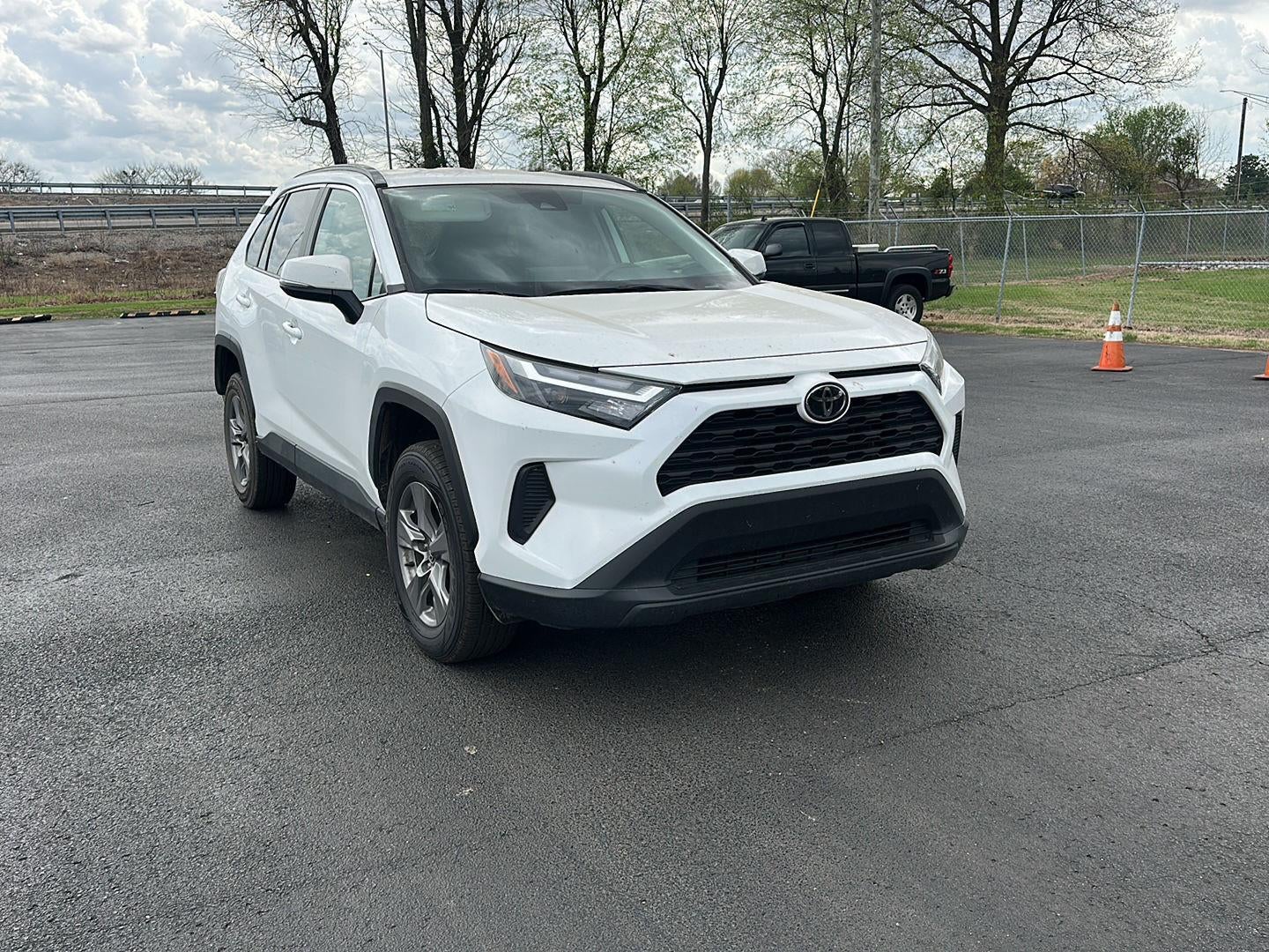 2024 TOYOTA TRUCK RAV4 XLE