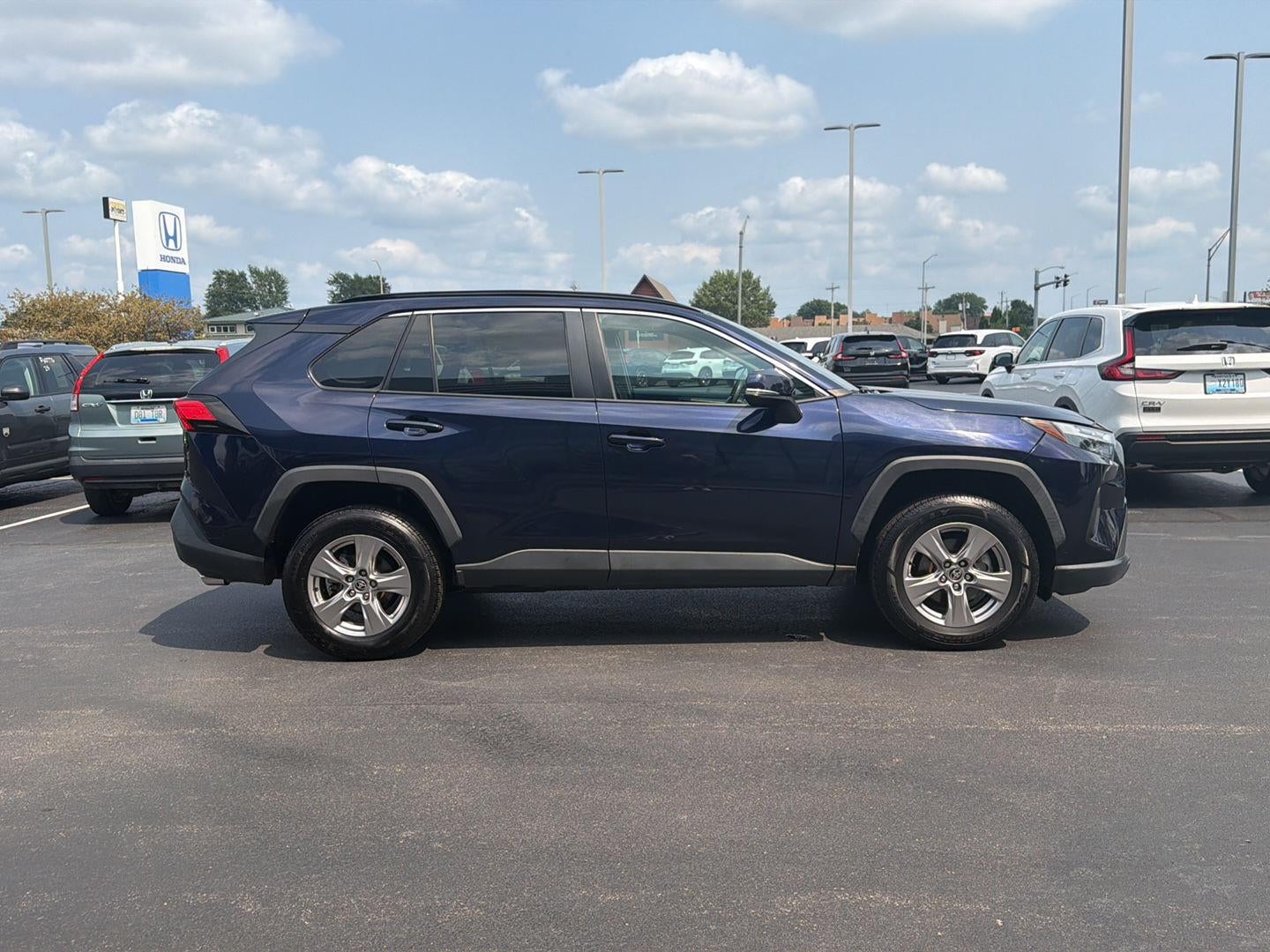 2022 Toyota RAV4 XLE