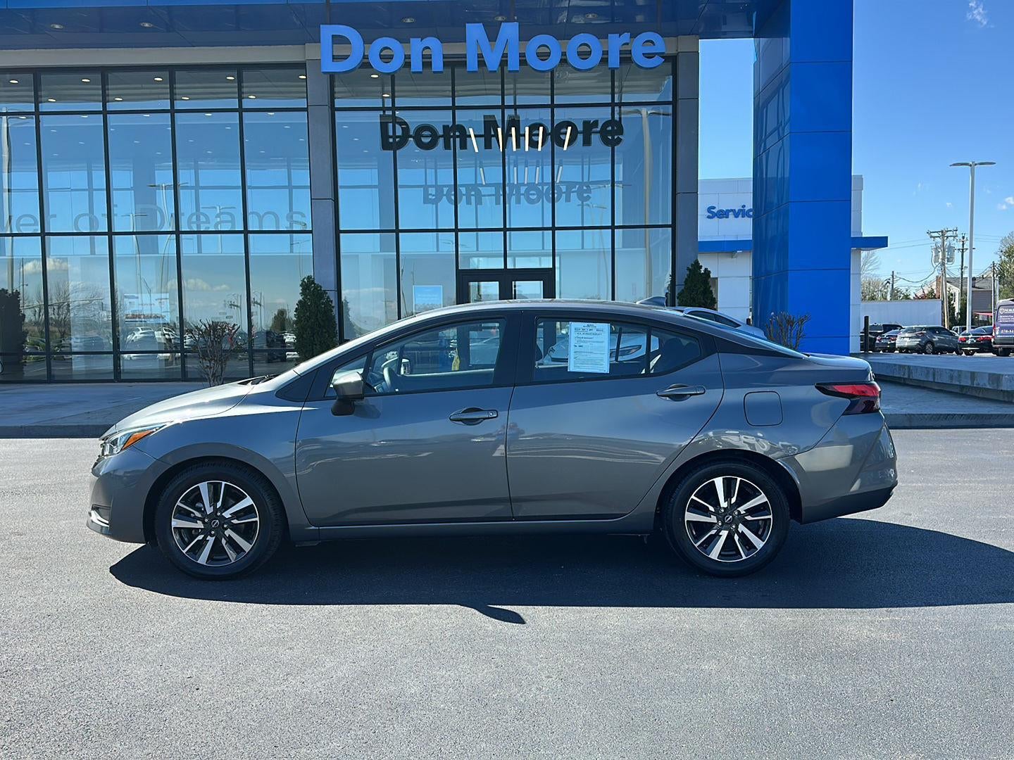 2025 Nissan Versa SV