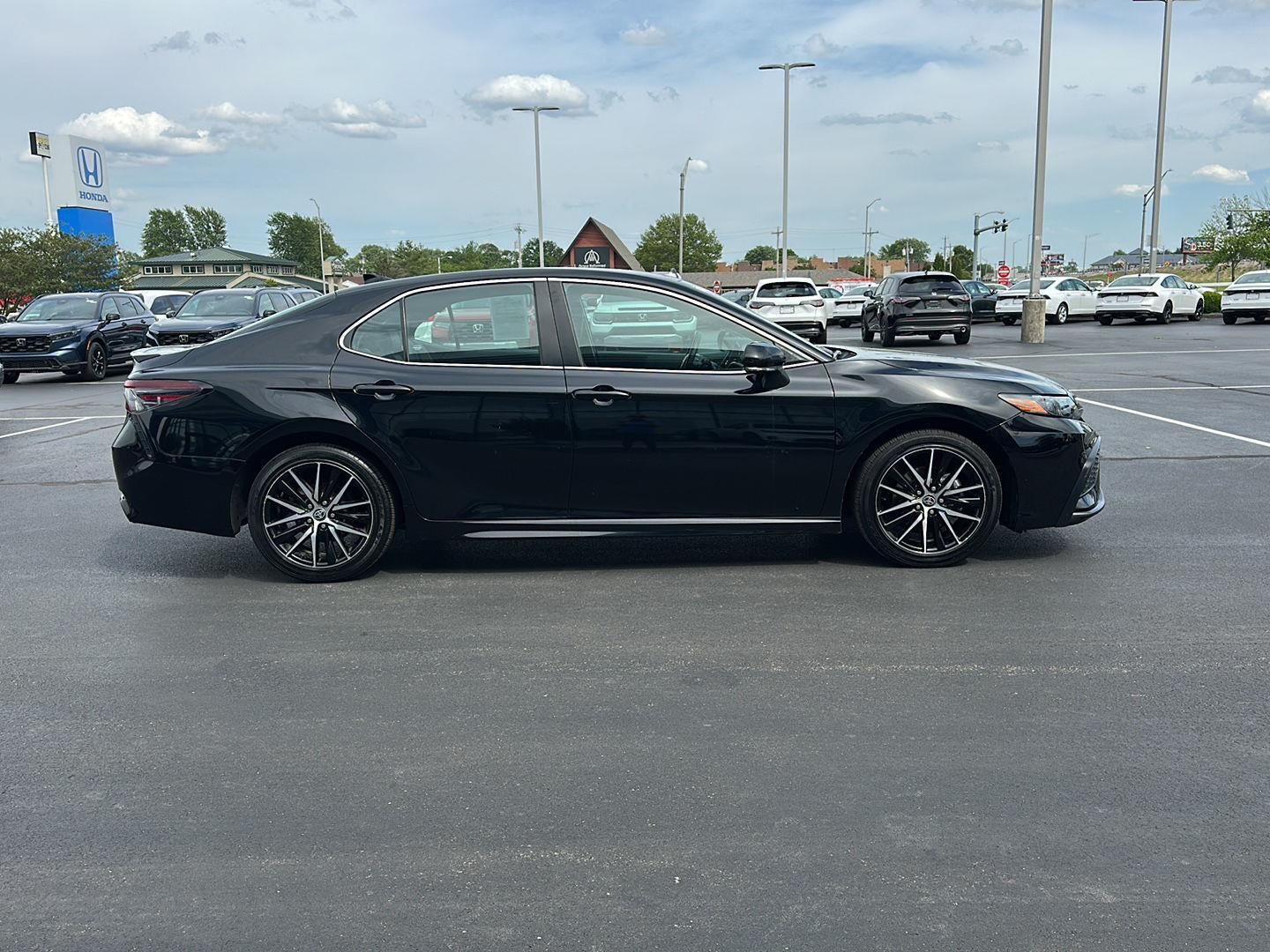 2024 Toyota Camry SE