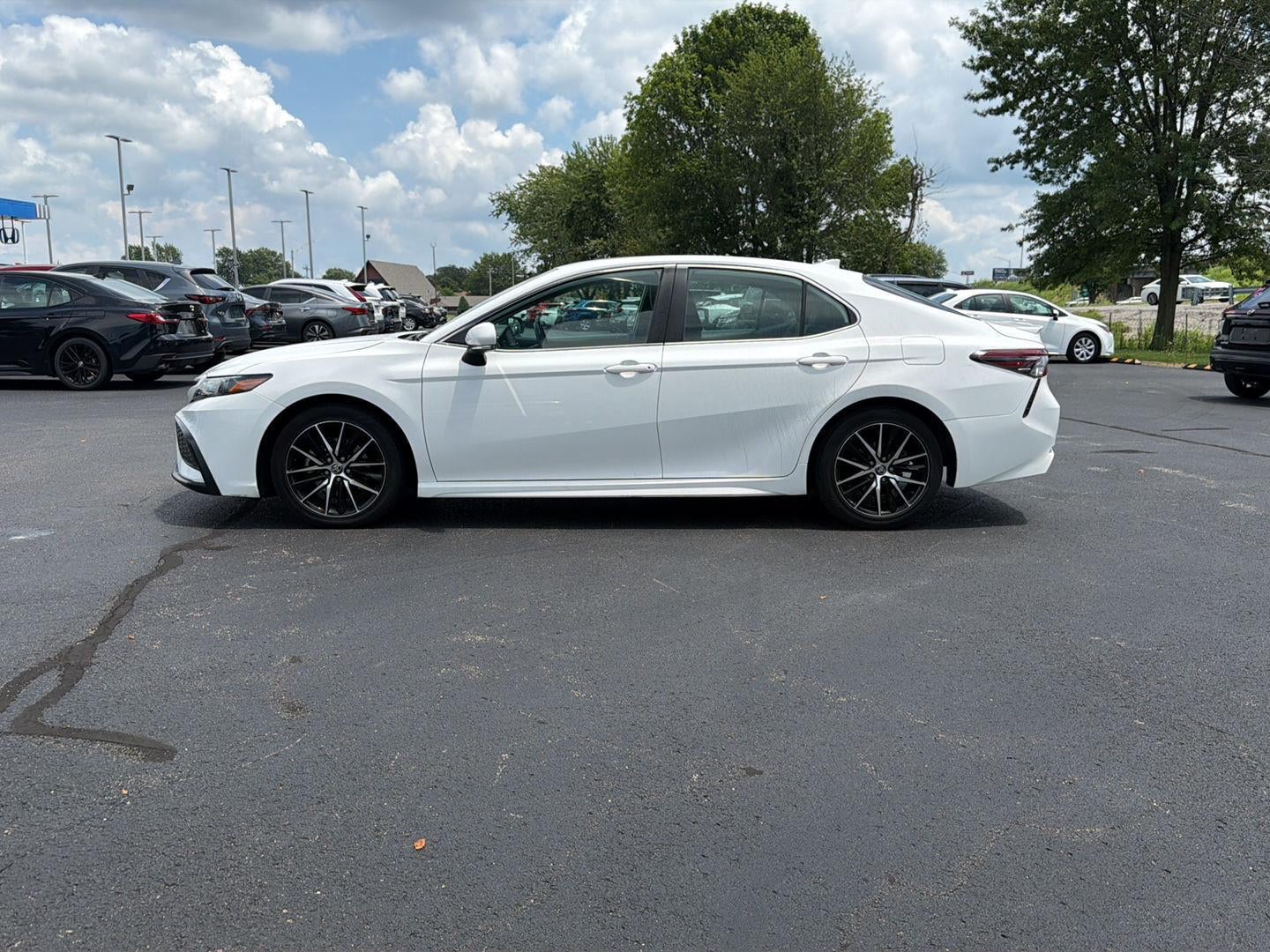 2023 Toyota Camry SE