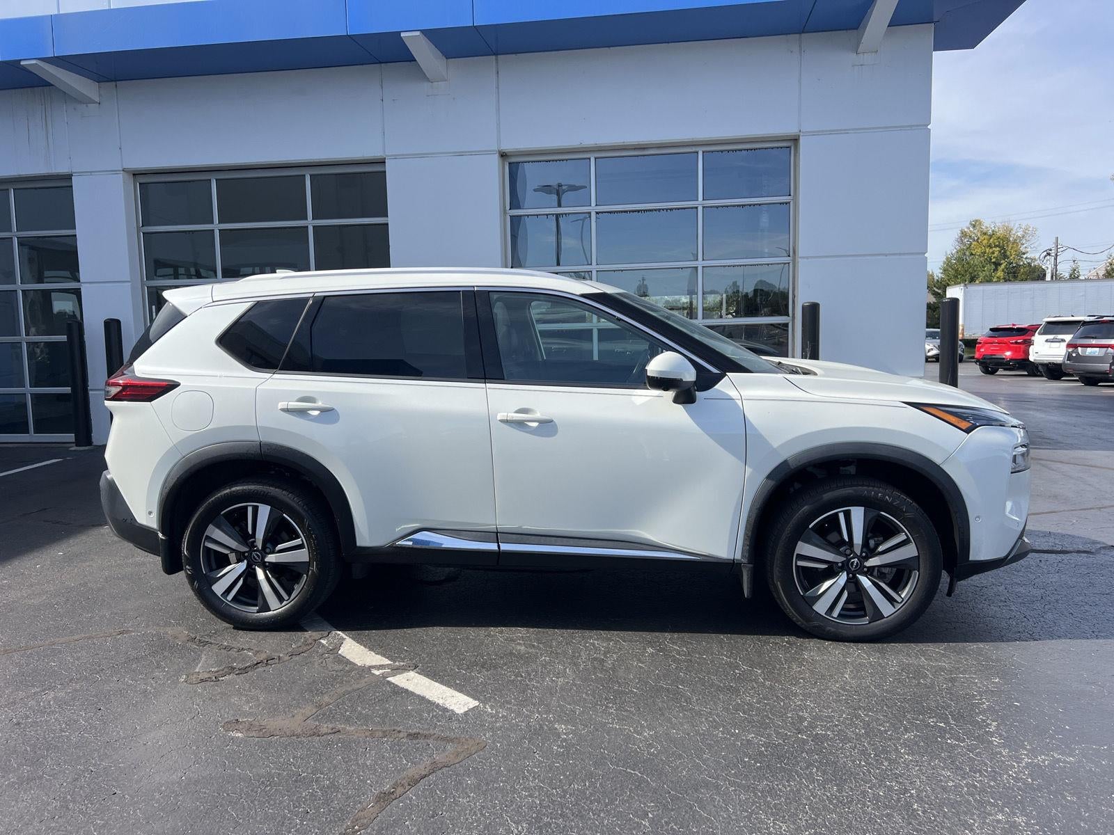 2023 Nissan Rogue SL