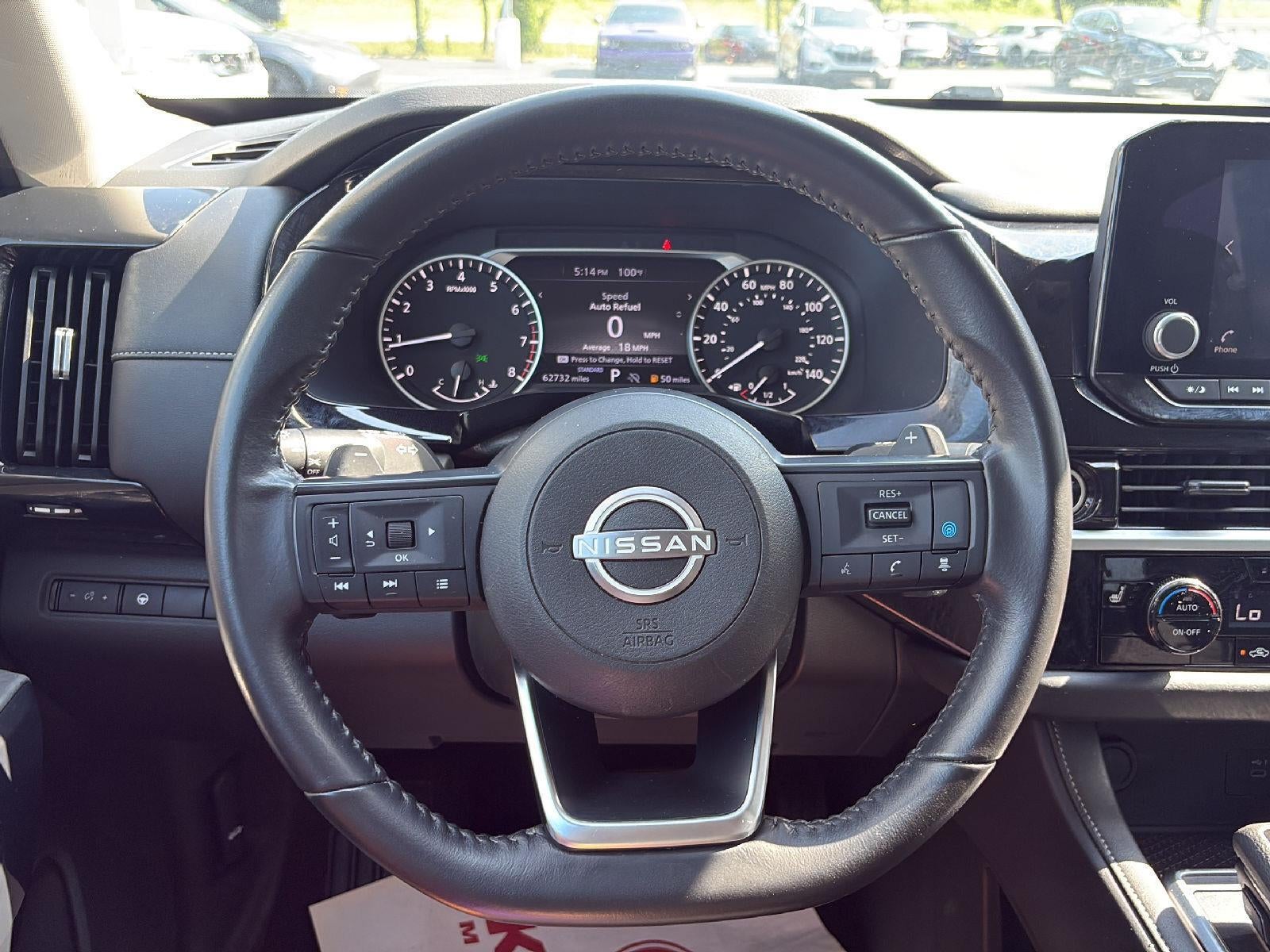2024 Nissan Pathfinder SV