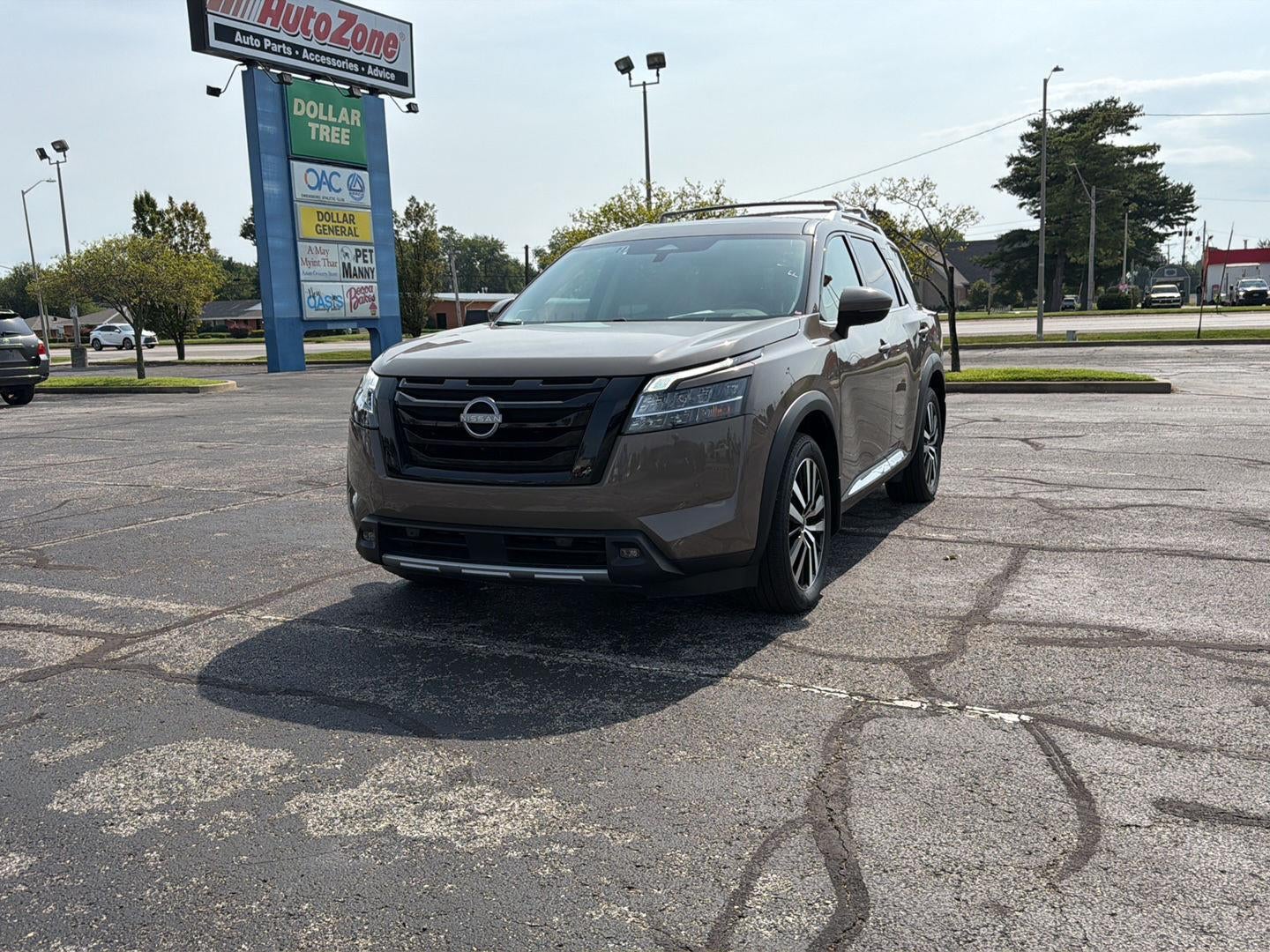 2024 Nissan Pathfinder Platinum