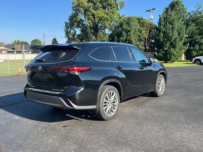 2022 Toyota Highlander Platinum