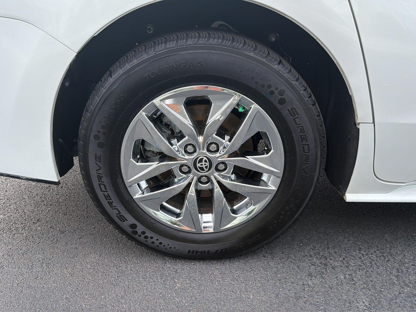 2024 Toyota Sienna XLE