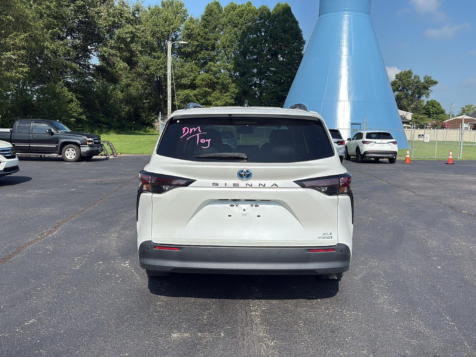 2024 Toyota Sienna XLE