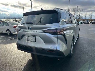 2024 Toyota Sienna XLE