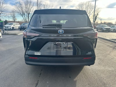2024 Toyota Sienna XLE