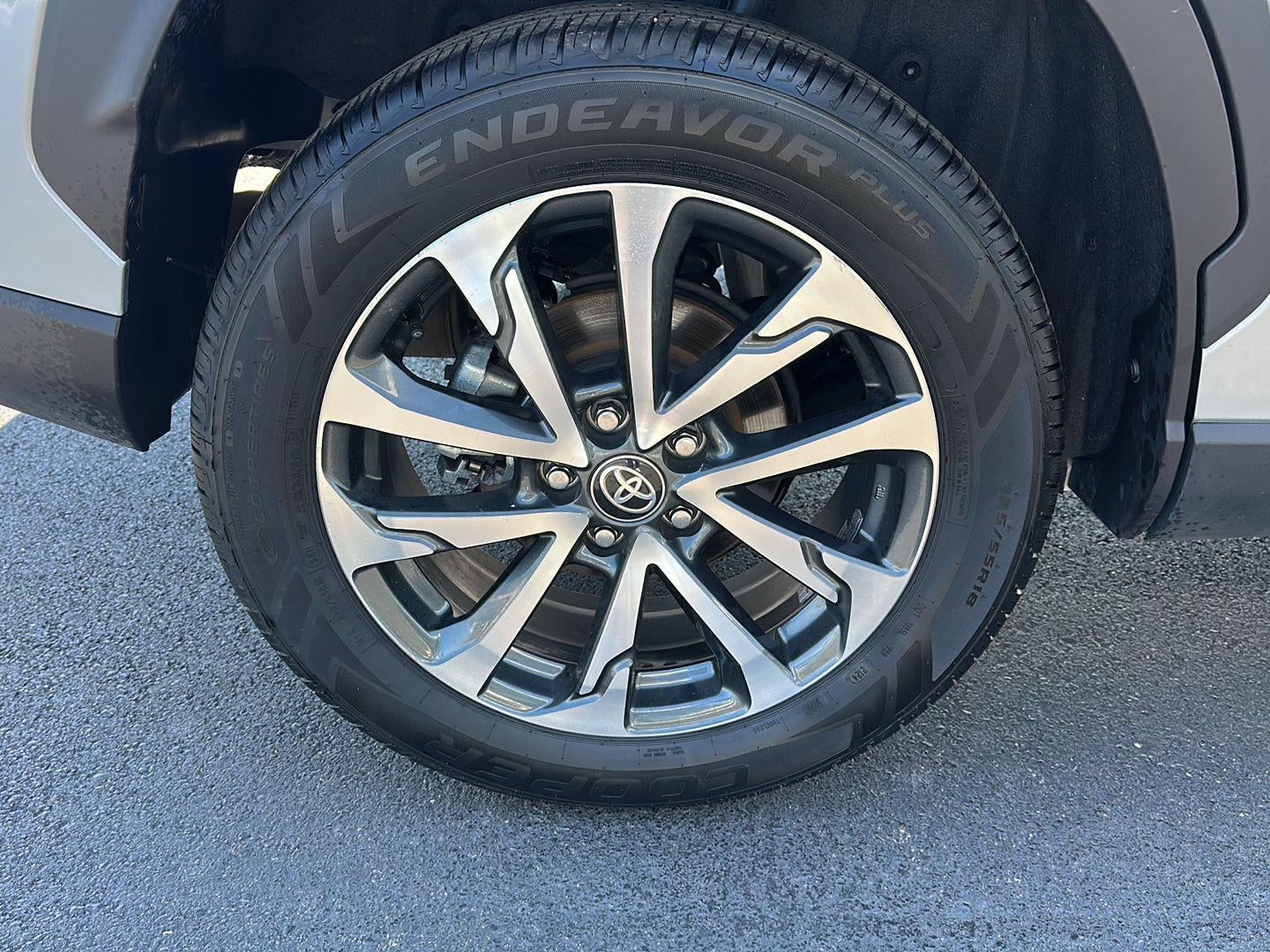2025 Toyota Corolla Cross XLE