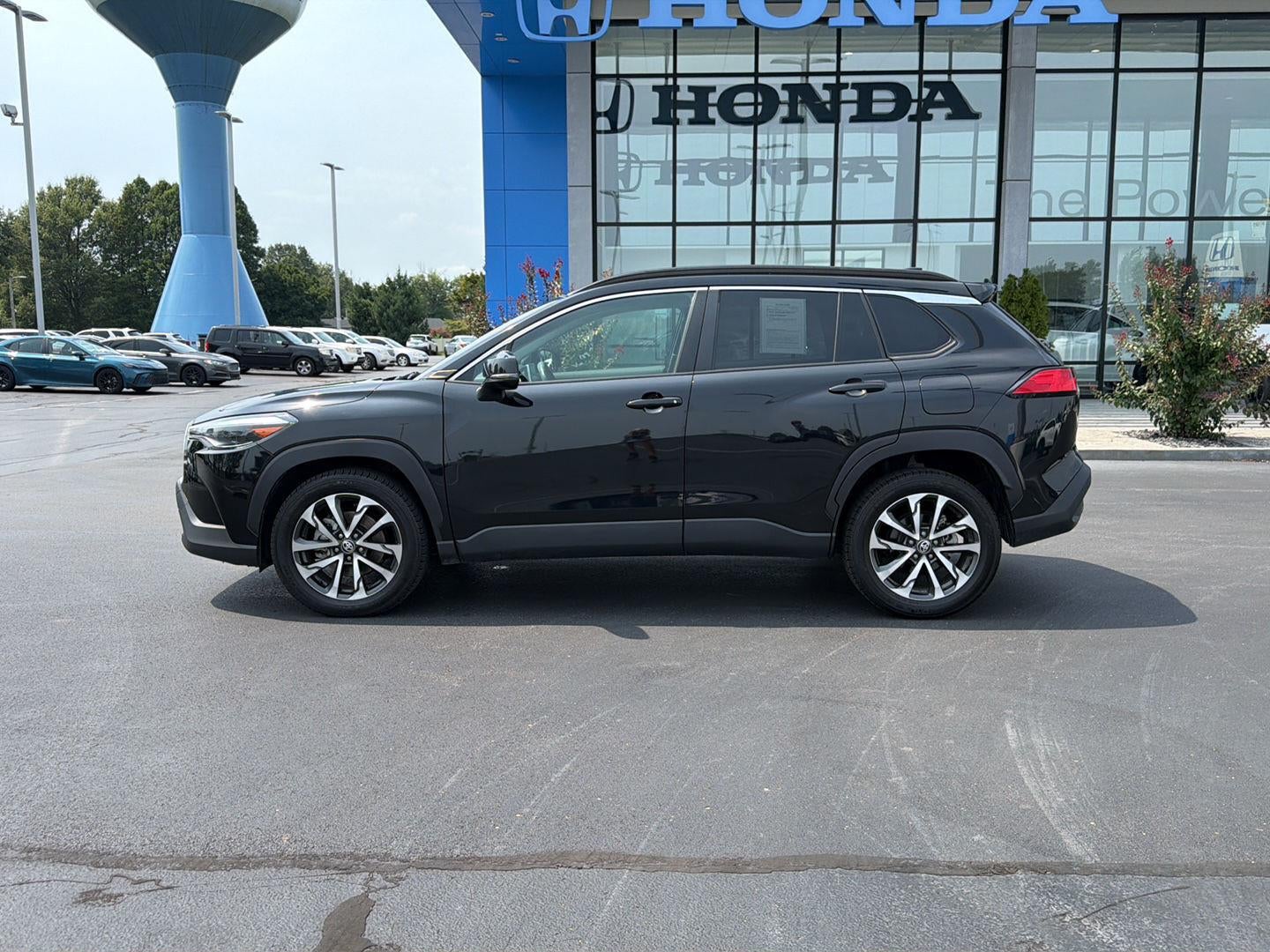 2023 Toyota Corolla Cross XLE