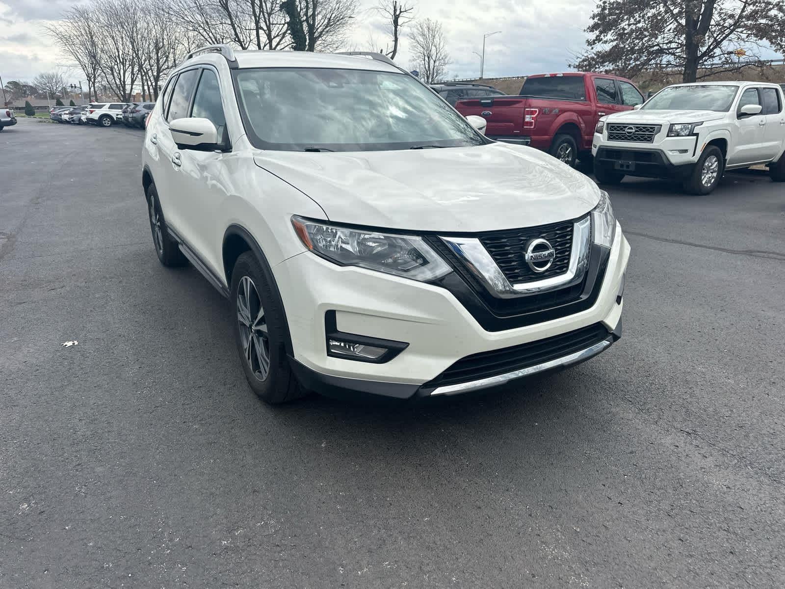 2017 Nissan Rogue SL