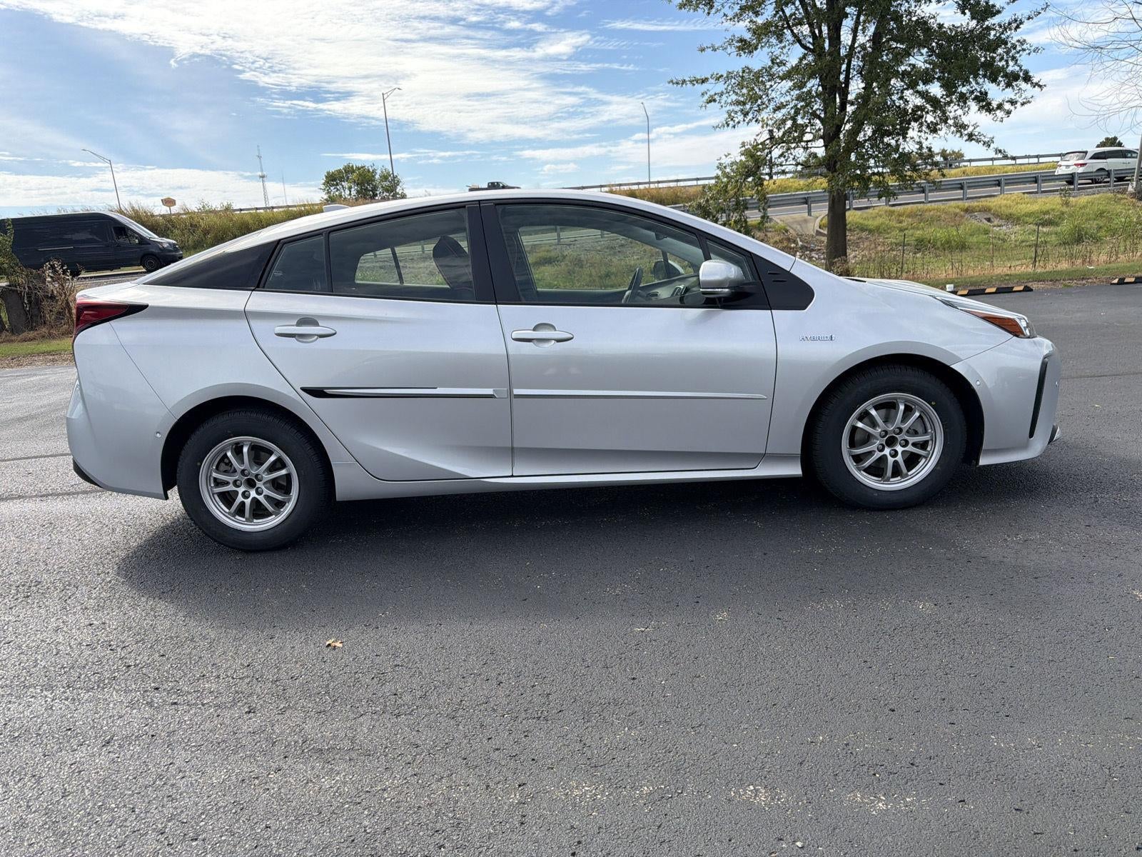 2022 Toyota Prius LE