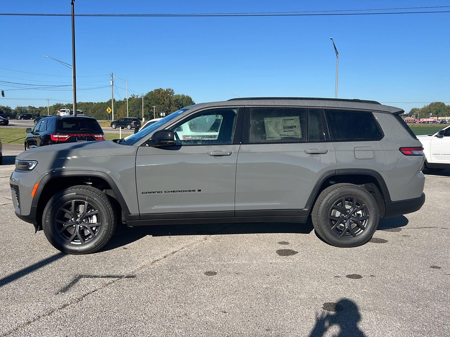 2027 Jeep Grand Cherokee L Laredo Altitude